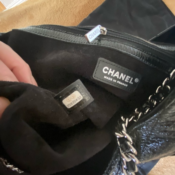Chanel Black glazed calf Leather Women's shoulder Bag - Picture 9 of 11